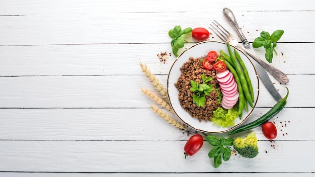 farfurie cu mâncare proaspătă